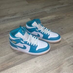 Nike Air Jordan 1 Mid - DQ8426 400 - "Aquatone" Celestial Gold White Size 8